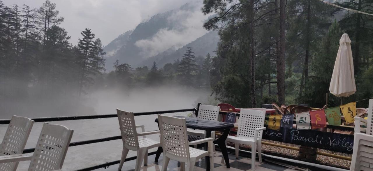 Shanti Cafe & Hostels Kasol Buitenkant foto