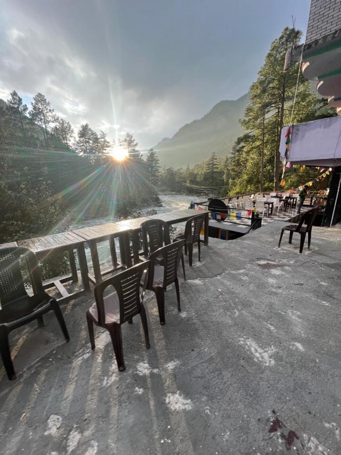 Shanti Cafe & Hostels Kasol Buitenkant foto