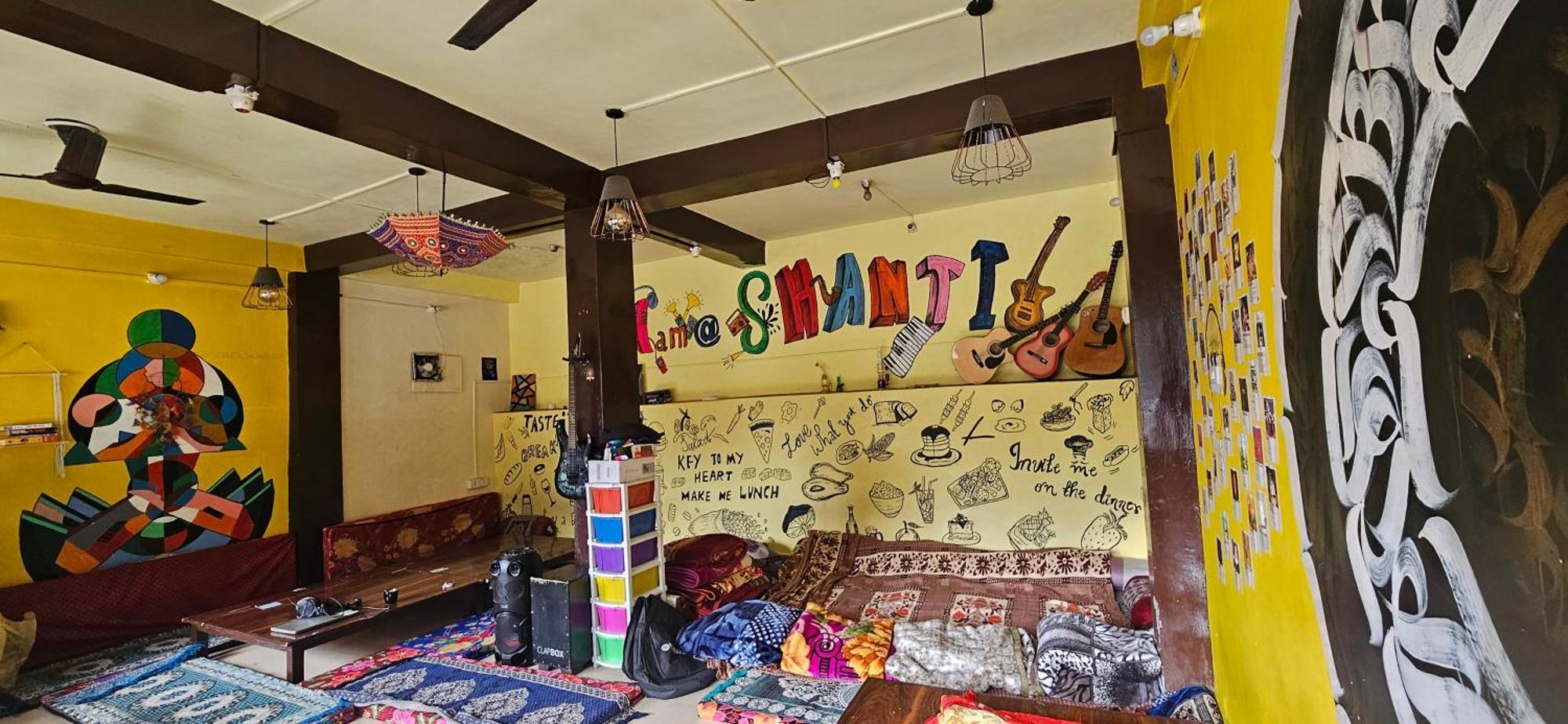 Shanti Cafe & Hostels Kasol Buitenkant foto